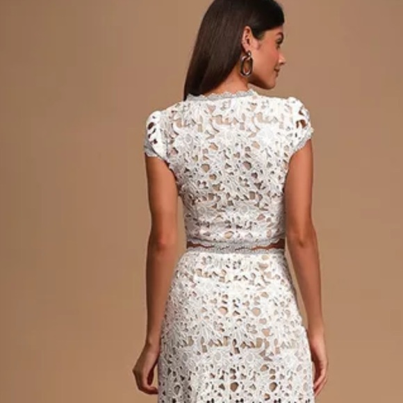 LULUS Special Moments White Lace Top ( size SMALL ) - Picture 3 of 9